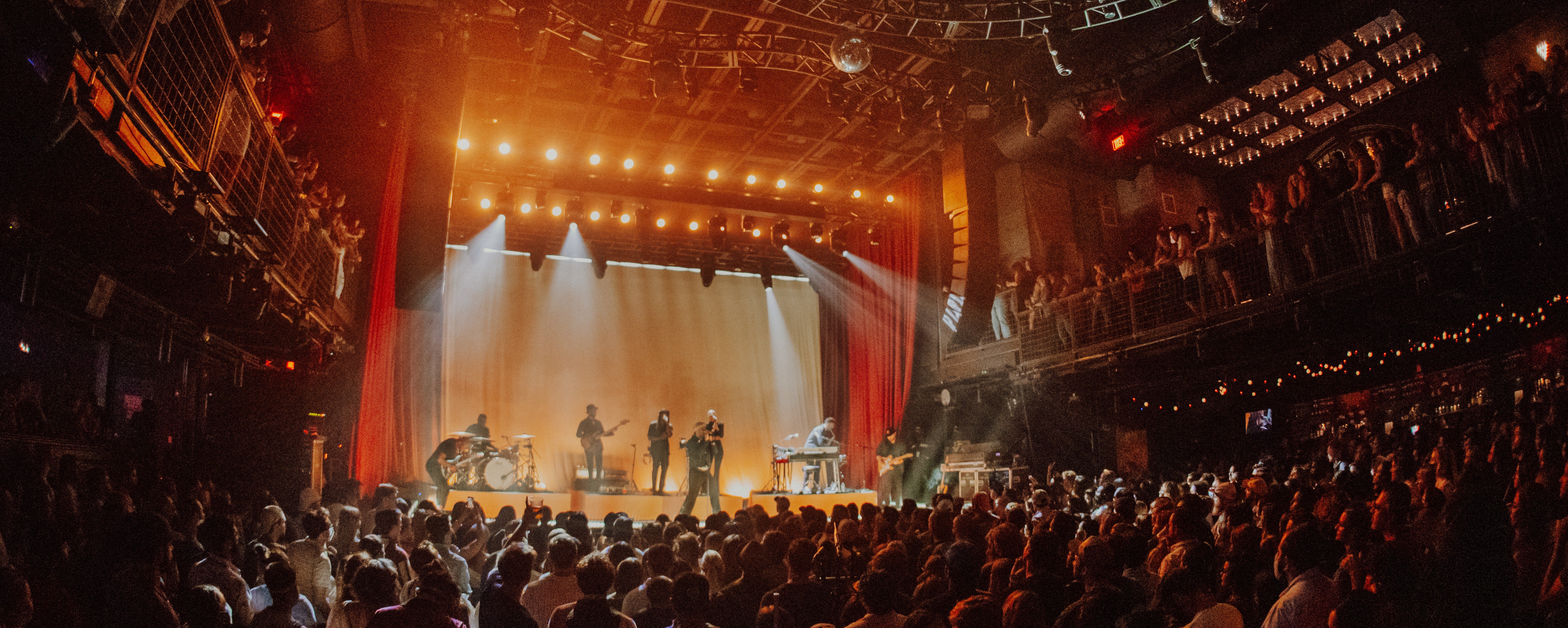 CONTEST! Win a VIP Captain's Pack for Boat House Row: Yacht Rock Experience  at Brooklyn Bowl Philly!