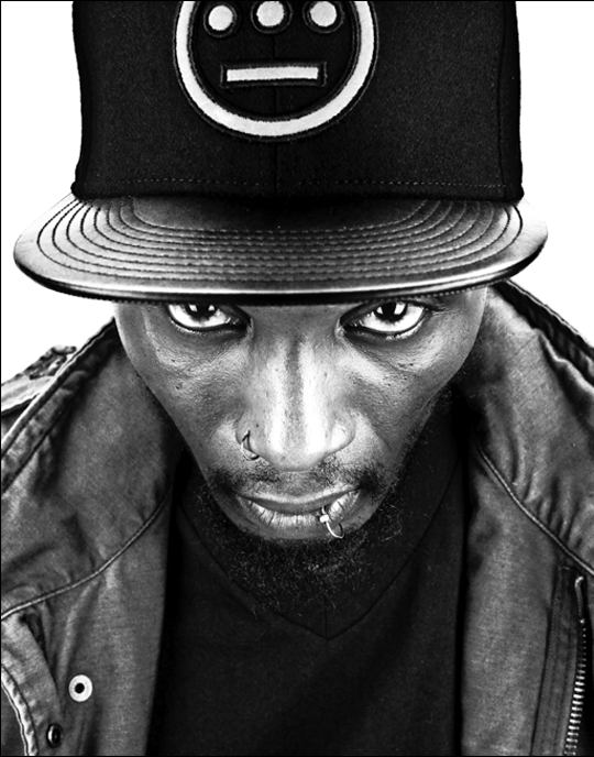 del_the_funky_homosapien_hella_tight_bombay_fitted_03.png