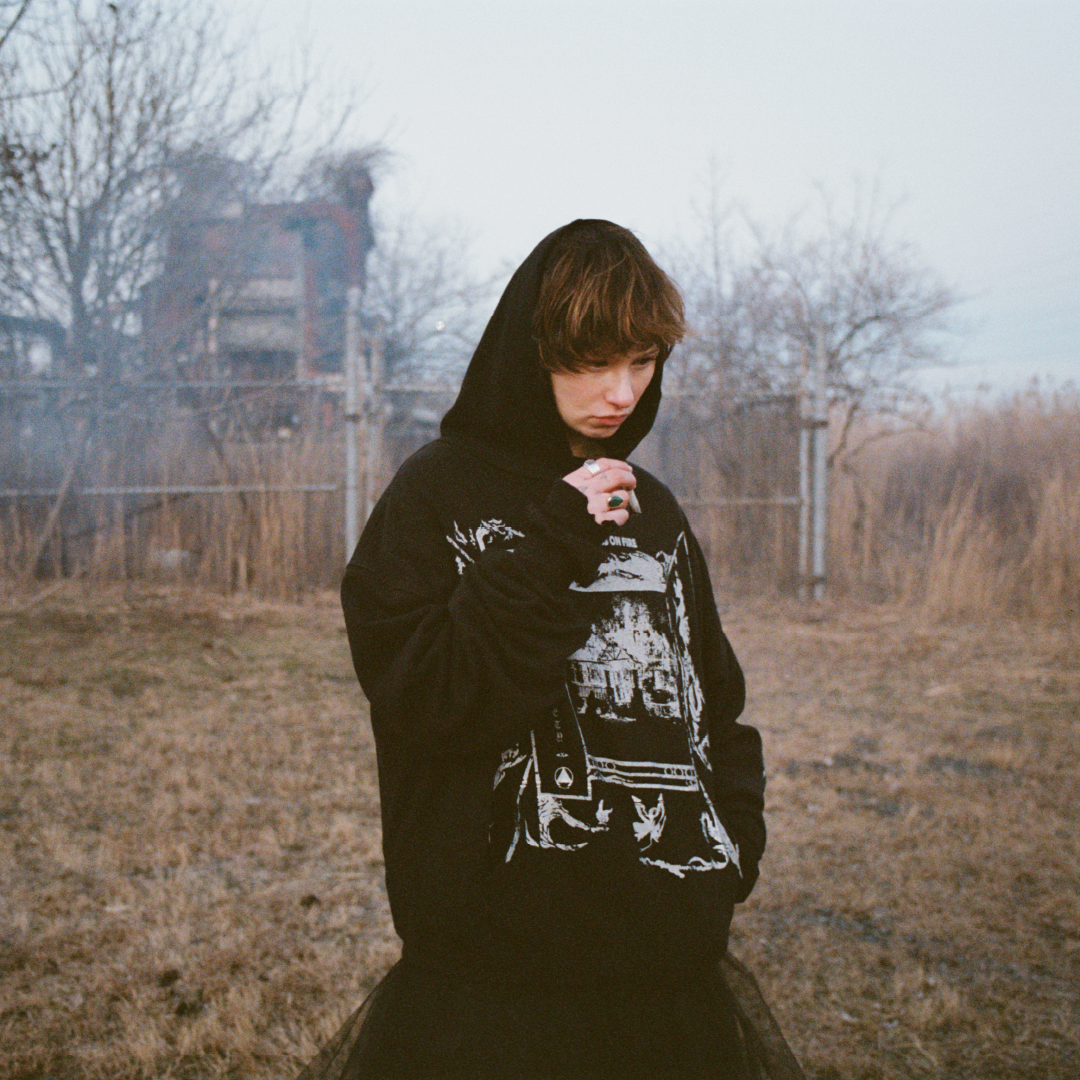 (photo credit Tina Del Pino) Scarlet Rae tour press photo.png